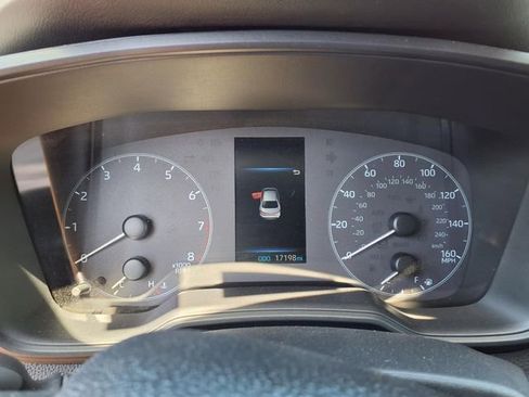 Used 2025 Toyota Corolla LE image 15