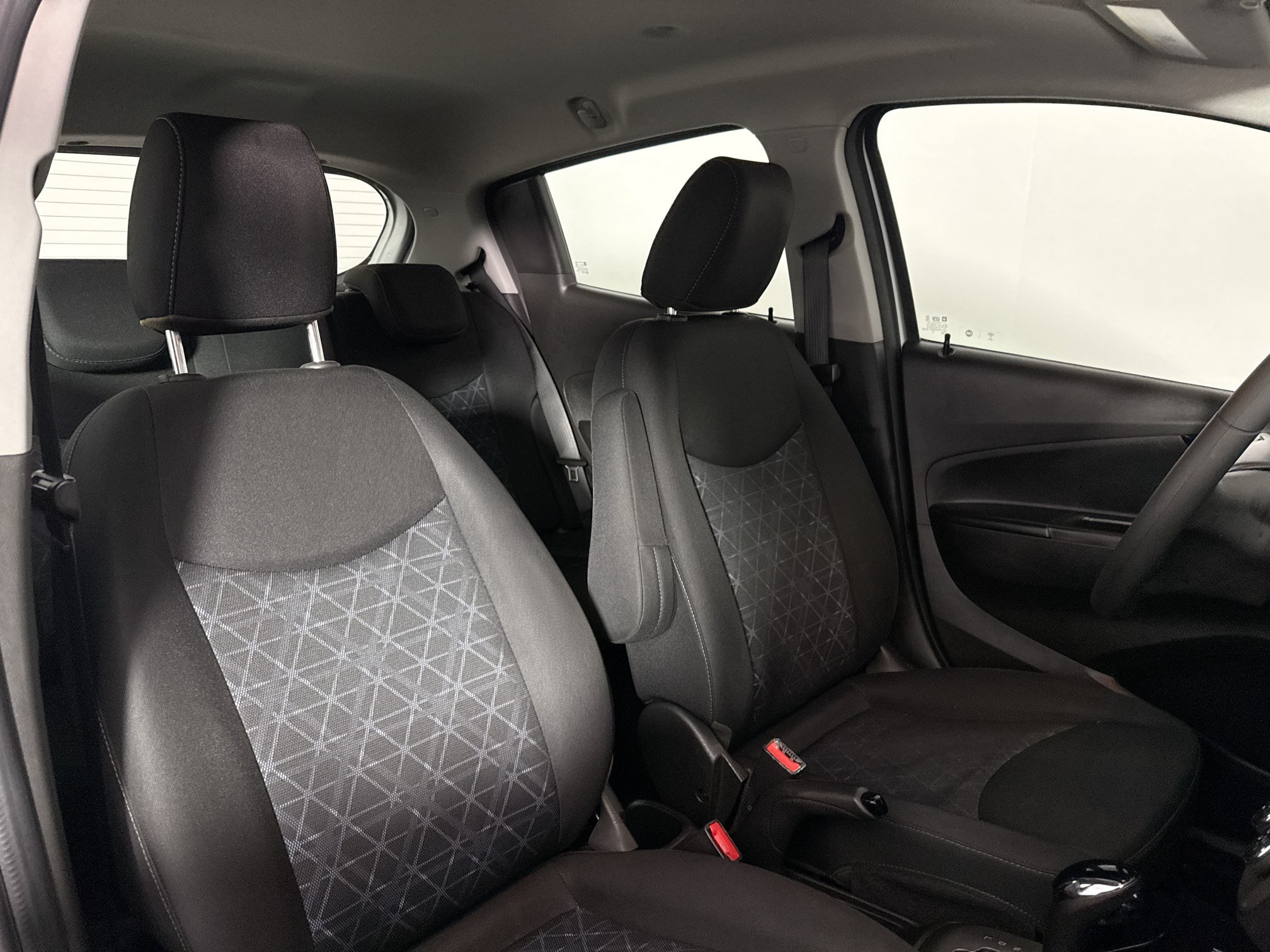 Used 2020 Chevrolet Spark LT FWD image 36