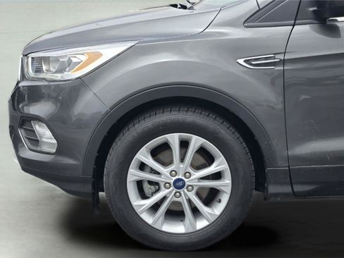 Used 2019 Ford Escape SEL FWD image 9