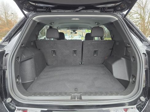 Used 2023 Chevrolet Equinox LT image 15