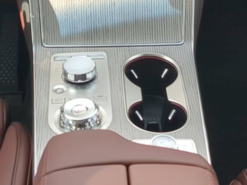 Certified 2026 Genesis GV80 3.5T Prestige AWD/4WD image 17