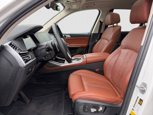 Used 2022 BMW X7 xDrive40i w/ Premium Package AWD/4WD image 10