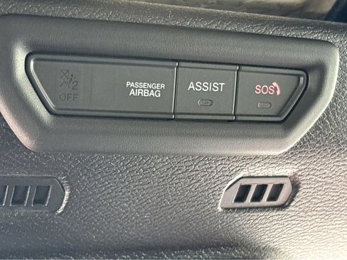 Used 2020 Jeep Gladiator Rubicon AWD/4WD image 25