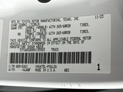 Used 2024 Toyota Tundra Limited w/ TRD Off-Road Package AWD/4WD image 36
