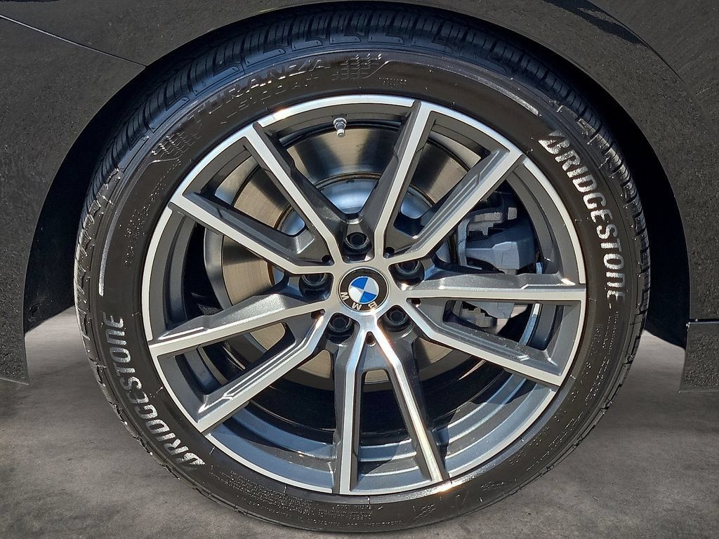 Used 2025 BMW 230i Coupe RWD image 7