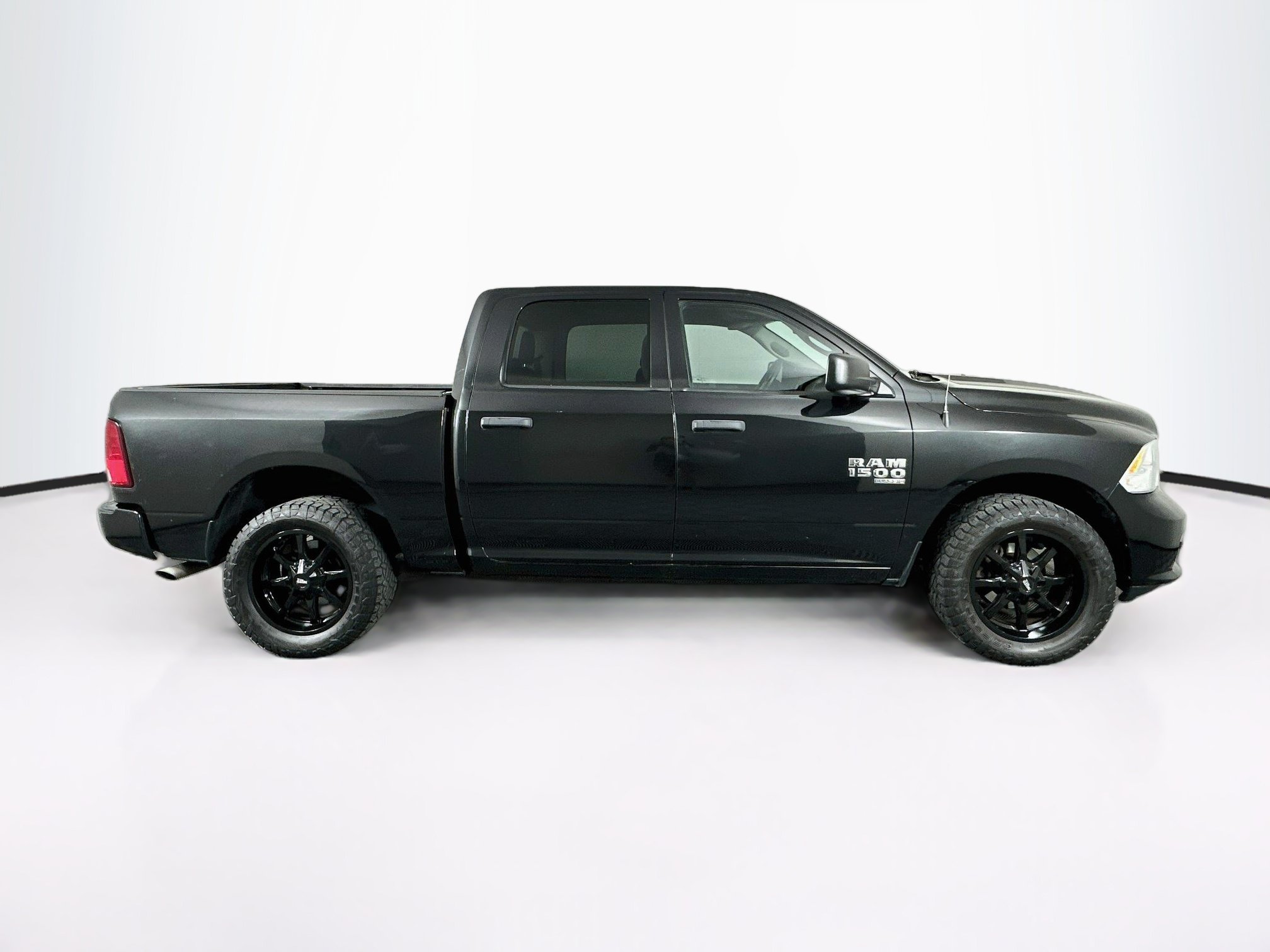Used 2019 RAM 1500 Express w/ Express Value Package RWD image 10