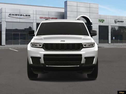 New 2025 Jeep Grand Cherokee L Altitude image 12