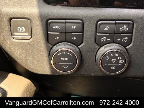 Used 2024 Chevrolet Silverado 2500 ZR2 w/ Technology Package AWD/4WD image 21