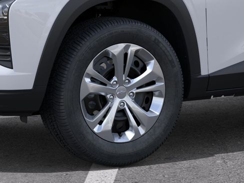 New 2026 Chevrolet Trax LS w/ Driver Confidence Package FWD image 33