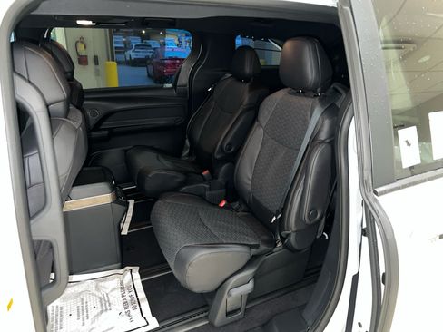 New 2026 Toyota Sienna Platinum AWD/4WD image 13