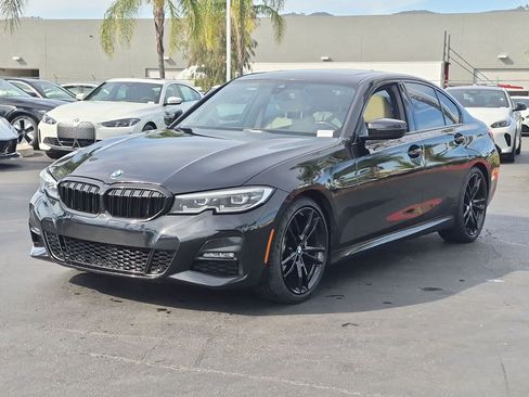 Used 2021 BMW 330i Sedan w/ M Sport Package RWD image 5