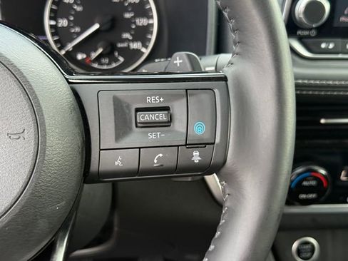 Used 2021 Nissan Rogue SV w/ Premium Package FWD image 13