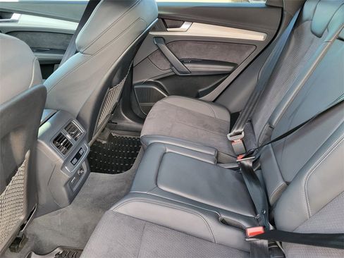 Certified 2024 Audi Q5 e Premium Plus w/ Premium Plus Package image 11