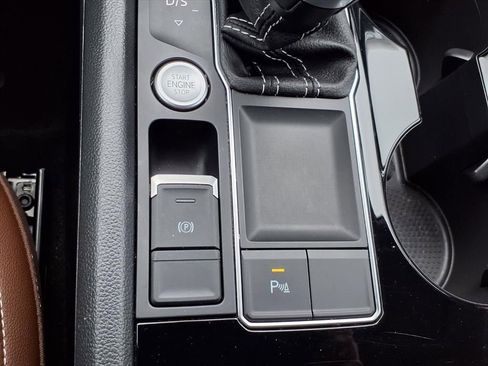 Used 2023 Volkswagen Atlas SE w/ Black Wheel Package image 21