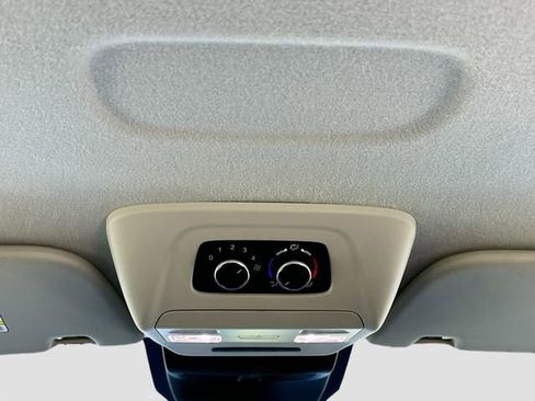 Used 2023 Ford Transit 350 XLT image 24