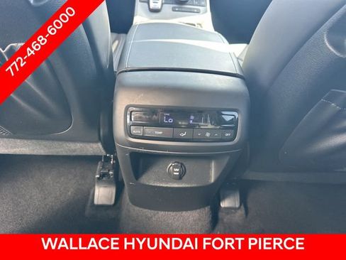 Used 2024 Hyundai Palisade SEL FWD image 17