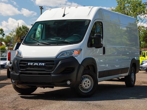 Used 2025 RAM ProMaster 2500 w/ Convenience Group FWD image 1