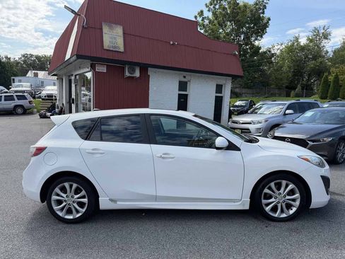 Used 2011 MAZDA MAZDA3 s Grand Touring w/ Tech Pkg FWD image 8
