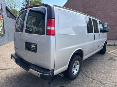 New 2026 Chevrolet Express 3500 w/ Driver Convenience Package