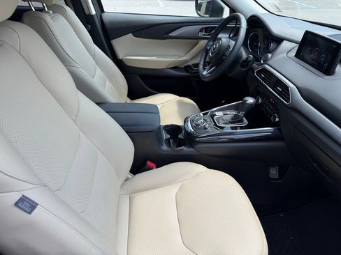 Used 2018 MAZDA CX-9 Touring w/ Touring Premium Package FWD image 15