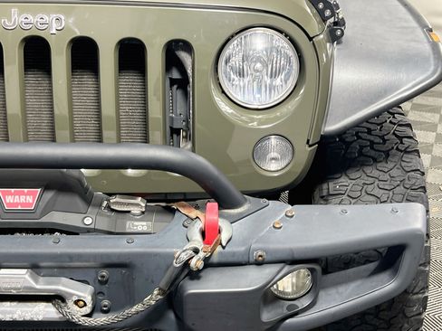 Used 2015 Jeep Wrangler Unlimited Rubicon AWD/4WD image 11