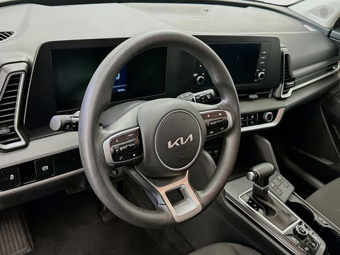 Used 2025 Kia Sportage LX AWD/4WD image 18