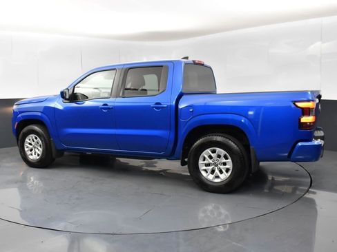 Used 2024 Nissan Frontier SV image 5