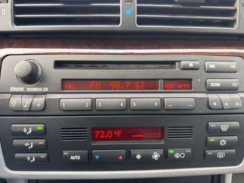 Used 2001 BMW 325Ci Coupe image 17