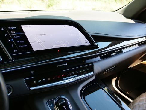 Used 2021 Cadillac Escalade Sport w/ Driver Assist Tech Package image 9