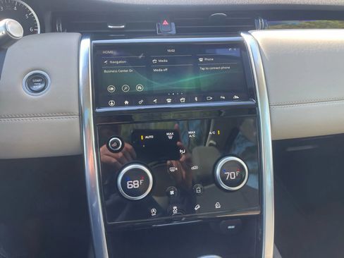 Used 2020 Land Rover Discovery Sport S image 18