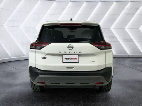 Used 2023 Nissan Rogue S AWD/4WD image 5