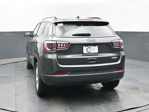 Used 2021 Jeep Compass Latitude w/ Convenience Group FWD image 4