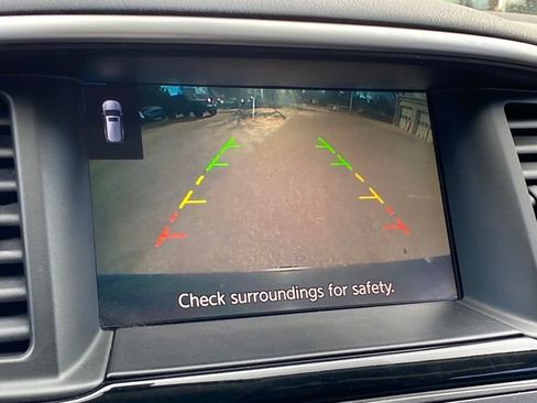 Used 2017 Nissan Pathfinder SV image 21