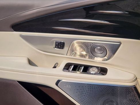 New 2026 Lincoln Nautilus Black Label w/ Jet Appearance Package AWD/4WD image 9