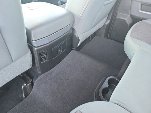 Used 2013 RAM 2500 Big Horn image 26