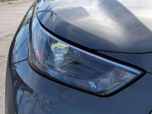 Used 2024 Toyota Highlander LE image 10