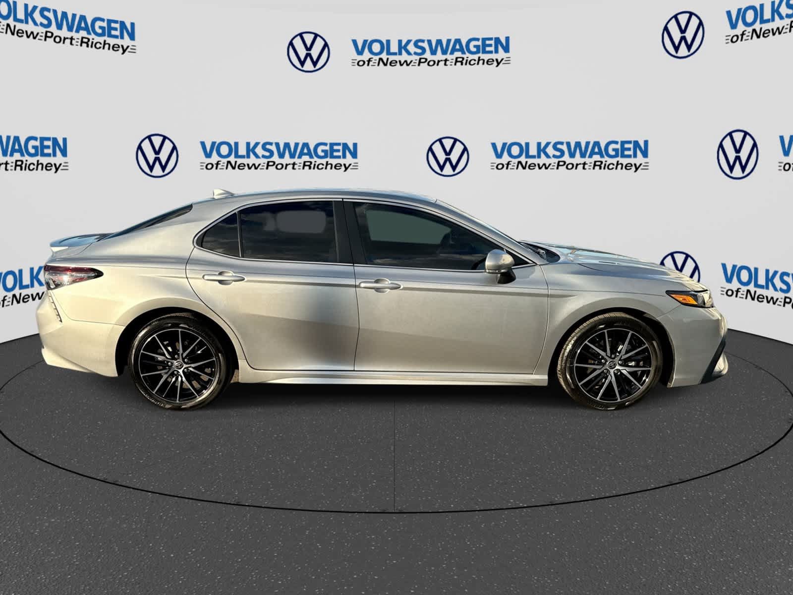 Used 2023 Toyota Camry SE FWD image 15