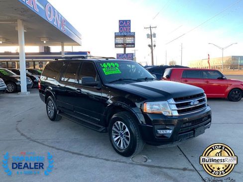 Used 2017 Ford Expedition EL XLT image 2