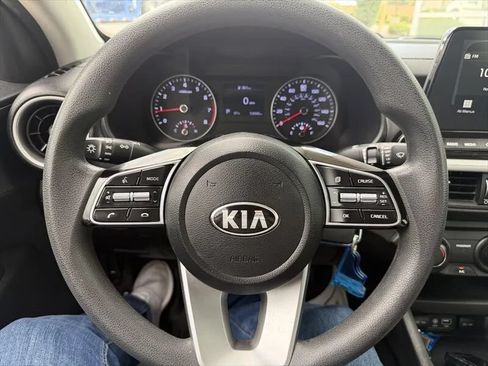 Used 2021 Kia Forte LXS FWD image 28