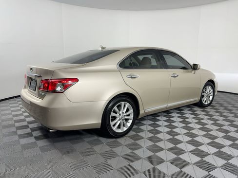 Used 2011 Lexus ES 350 image 9