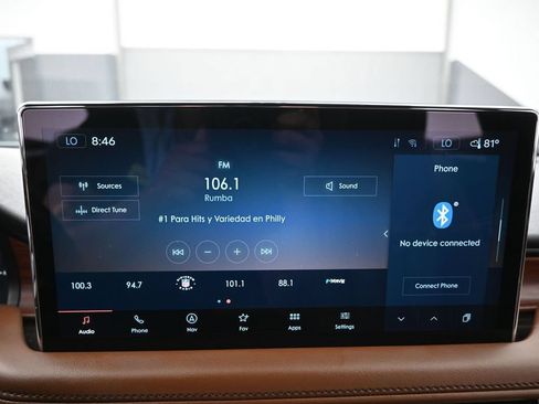 Used 2023 Lincoln Nautilus Reserve w/ Cargo Utility Package AWD/4WD image 17