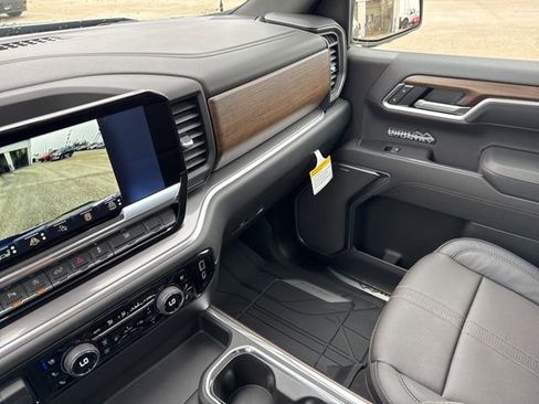 New 2026 Chevrolet Silverado 1500 High Country AWD/4WD image 62