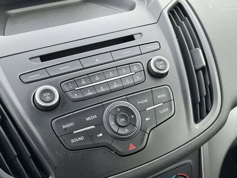 Used 2017 Ford Escape S image 25