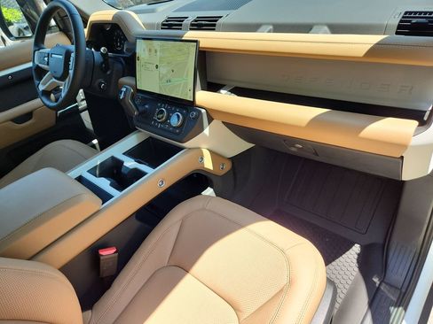 New 2026 Land Rover Defender 110 X-Dynamic SE AWD/4WD image 26