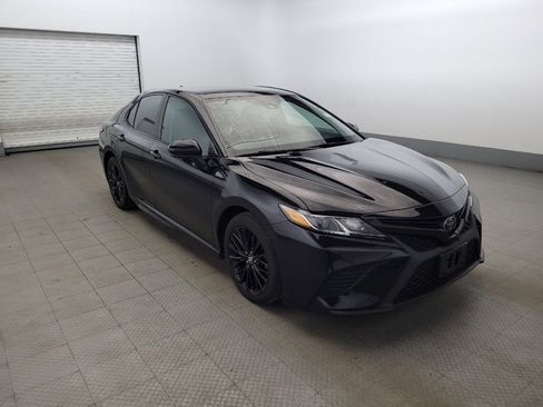 Used 2020 Toyota Camry SE image 13