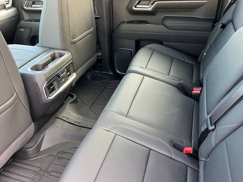 Used 2026 GMC Sierra 1500 SLT w/ SLT Premium Plus Package AWD/4WD image 18