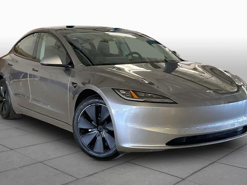 Used 2025 Tesla Model 3 Long Range AWD/4WD image 2