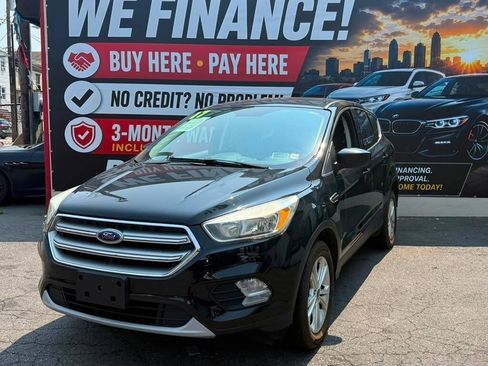Used 2017 Ford Escape SE AWD/4WD image 3