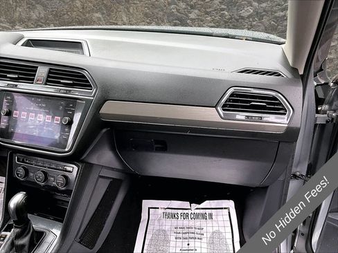 Used 2020 Volkswagen Tiguan SE w/ Panoramic Sunroof Package AWD/4WD image 14