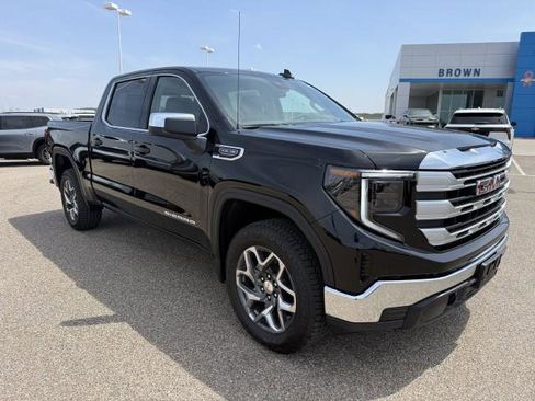 New 2026 GMC Sierra 1500 SLE w/ X31 Off-Road Package AWD/4WD image 12